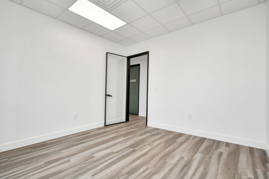 4807-Sugar-Grove-Blvd-Stafford-TX-Interior-Photo-4-LargeHighDefinition