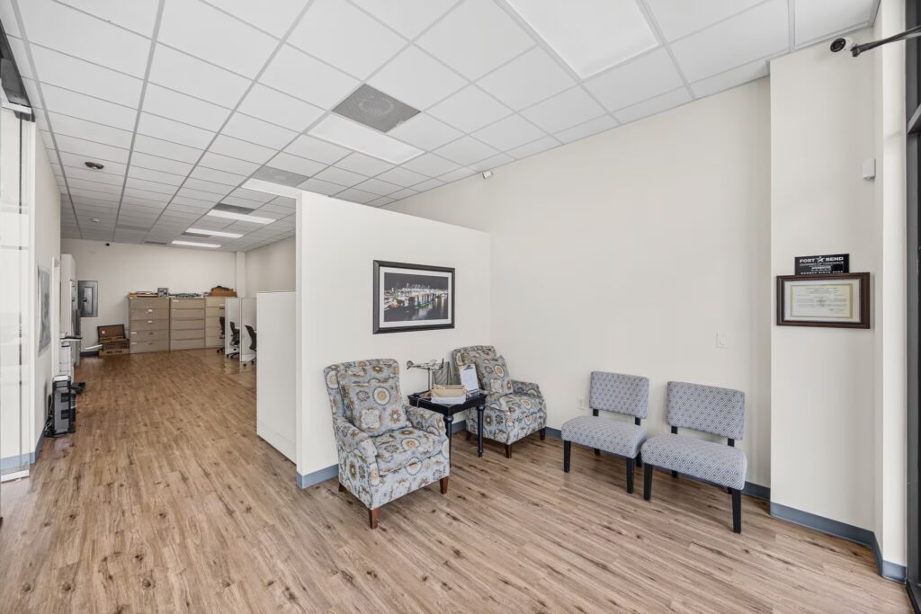 203-Brand-Ln-Stafford-TX-Interior-Photo-8-LargeHighDefinition